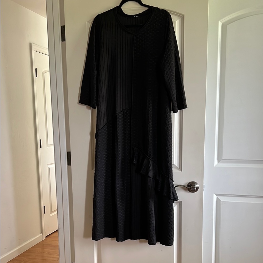 Black honeycomb dress
